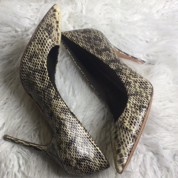 EUC Tory Burch Cecilia Snakeskin Pumps, 9.5M - Picture 9 of 15